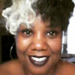 Meet your Posher, Dee